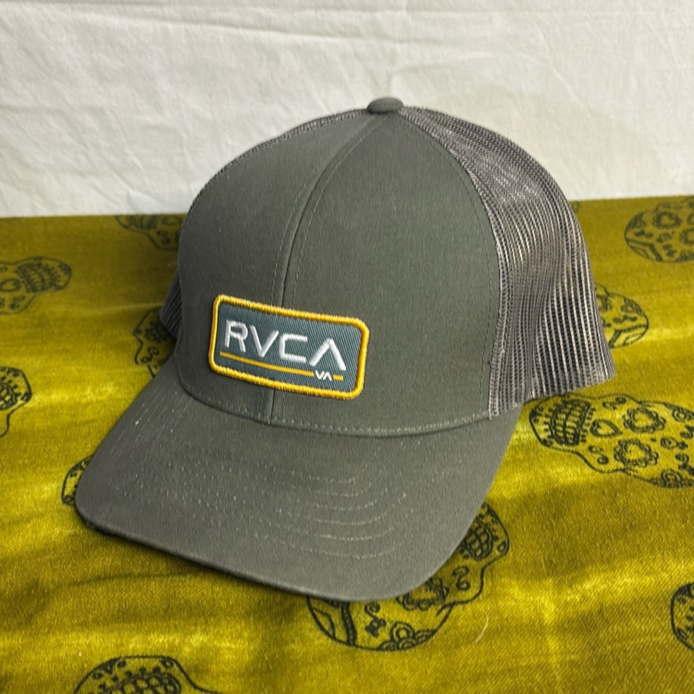 RVCA Men’s Grey SnapBack Mid Fit Trucker Hat
